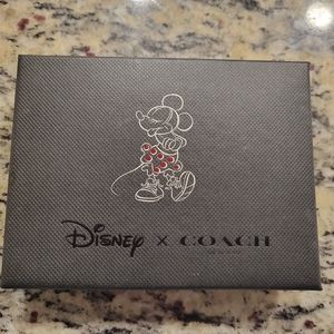 Disney Coach Wallet Minnie Mouse